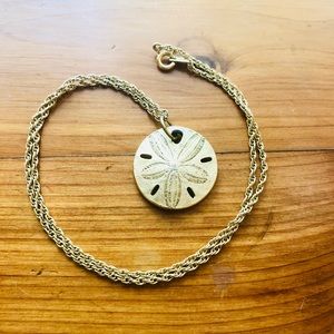 Vintage Gold Sand Dollar Chain Necklace 👑TRIFARI